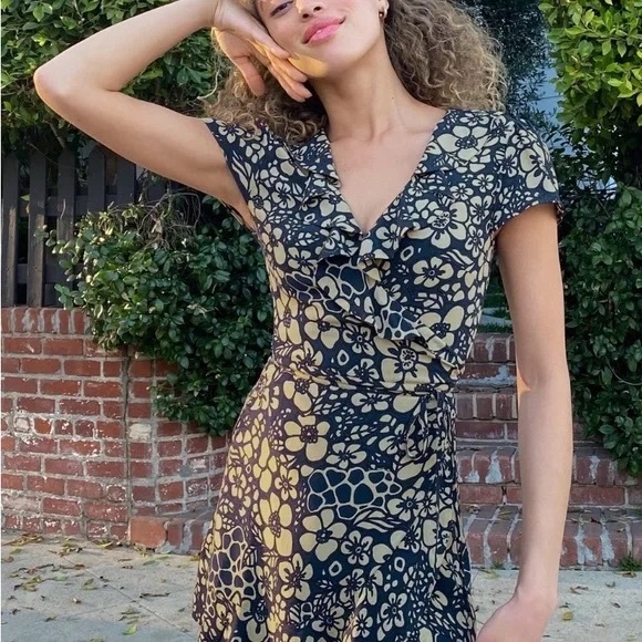 Sunday Best New Ruffle Wrap Dress Aritiza - Picture 6 of 6